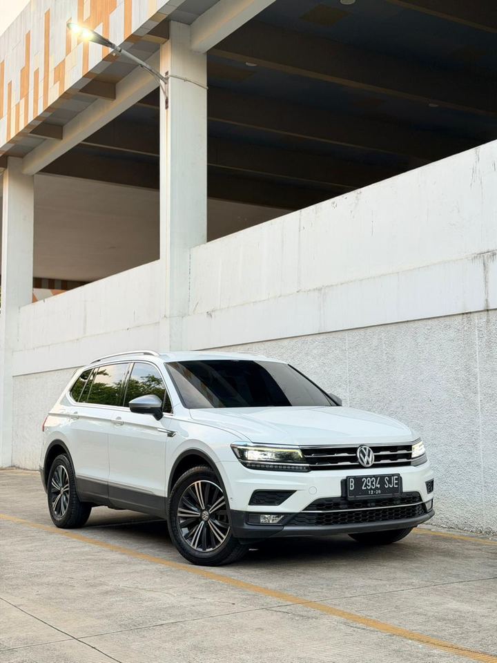 Volkswagen Tiguan Allspace terjual BrosCars.id